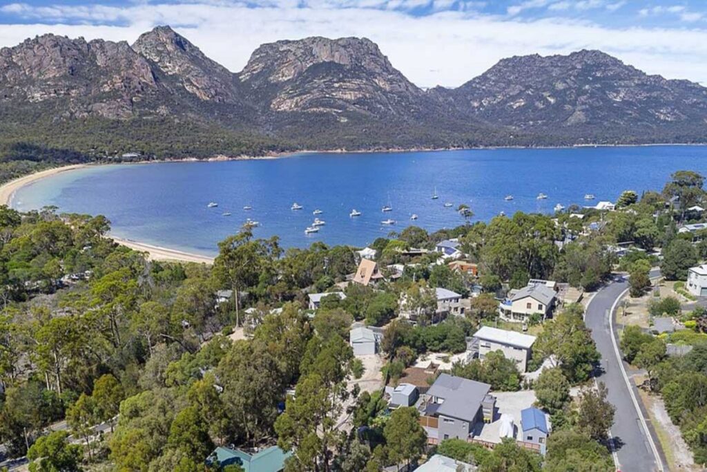 Panoramic view of Freycinet Peninsula, TAS / Photo via Our Tasmania