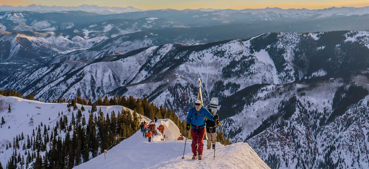 Skiing in Aspen is one of the favorite activities for tourist / Photo via Snowmass