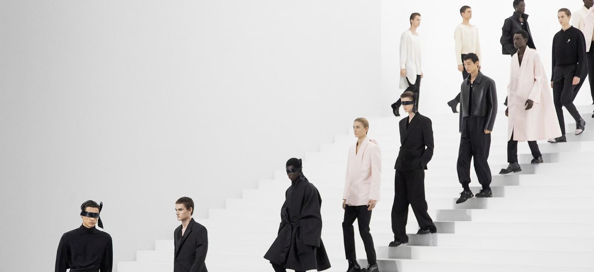 Dior Men FW 2025 turned fashion into an architectural masterpiece / Photo via Dior