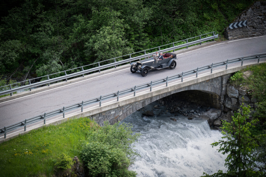 1927 Rolls-Royce Phantom I tourer ascends the Stelvio Pass on the 2023 alpine tour / Photo Rolls-Royce