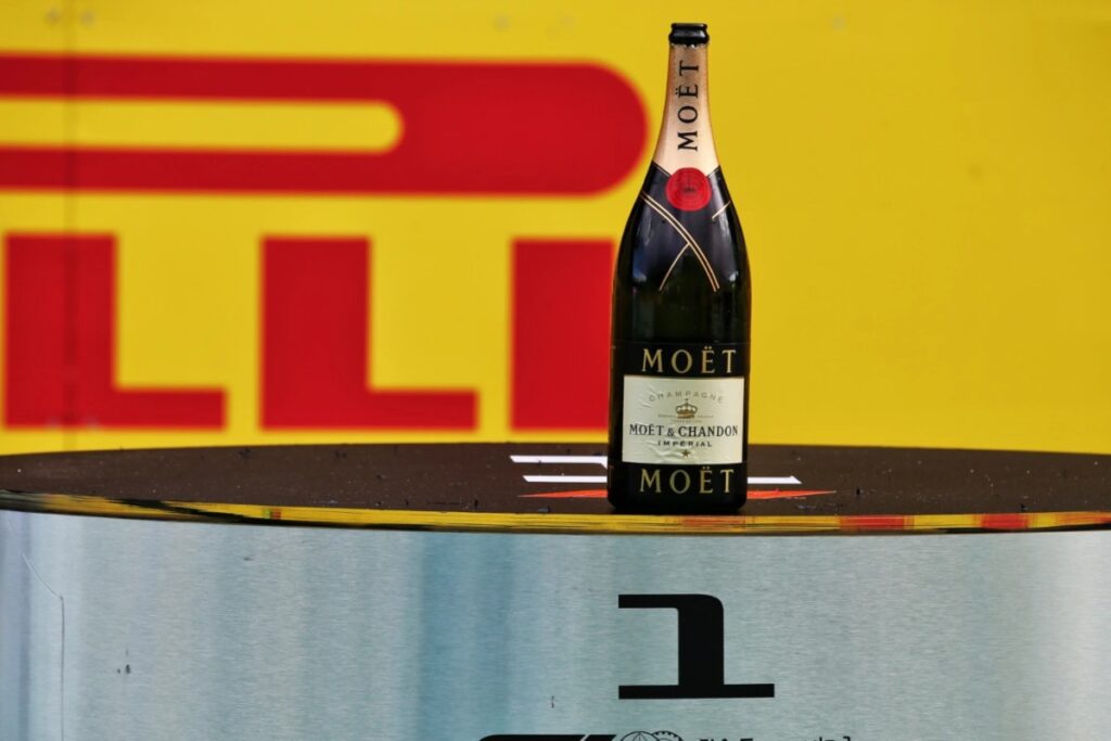 Moët & Chandon once again takes center stage on the podium / Photo via Moët & Chandon