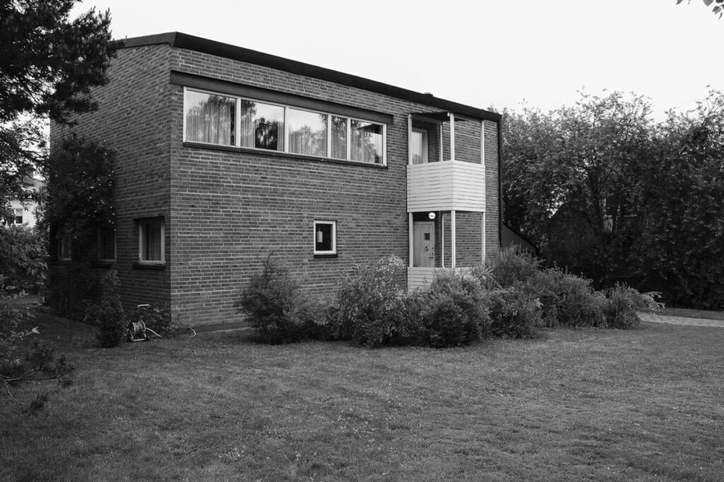 Often regarded as the architectural piece that inspired the term "Brutalism," Villa Göth was designed in 1950 by Bengt Edman and Lennart Holm / Photo via Villa Göth