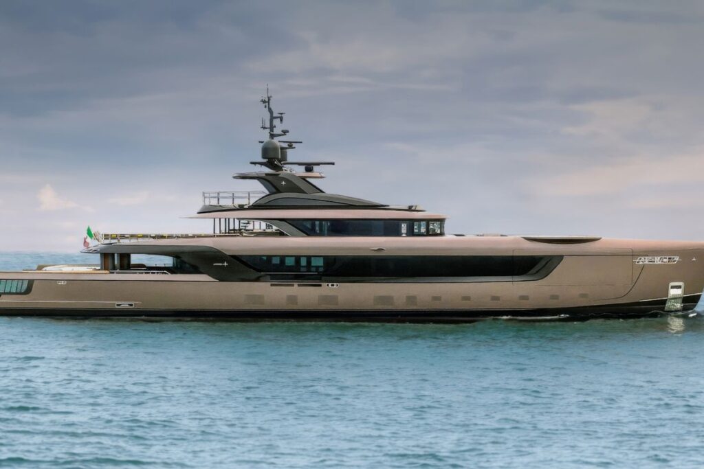 Raja² is poised to make a significant impact on the charter market. With a weekly rental price of approximately $344,000 / Photo via Italian Sea Group