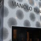 This latest addition to the heart of the Design District, an area renowned for its concentration of prestigious high-end brands and artistic appeal, is Manolo Blahnik’s new store / Photo Manolo Blahnik