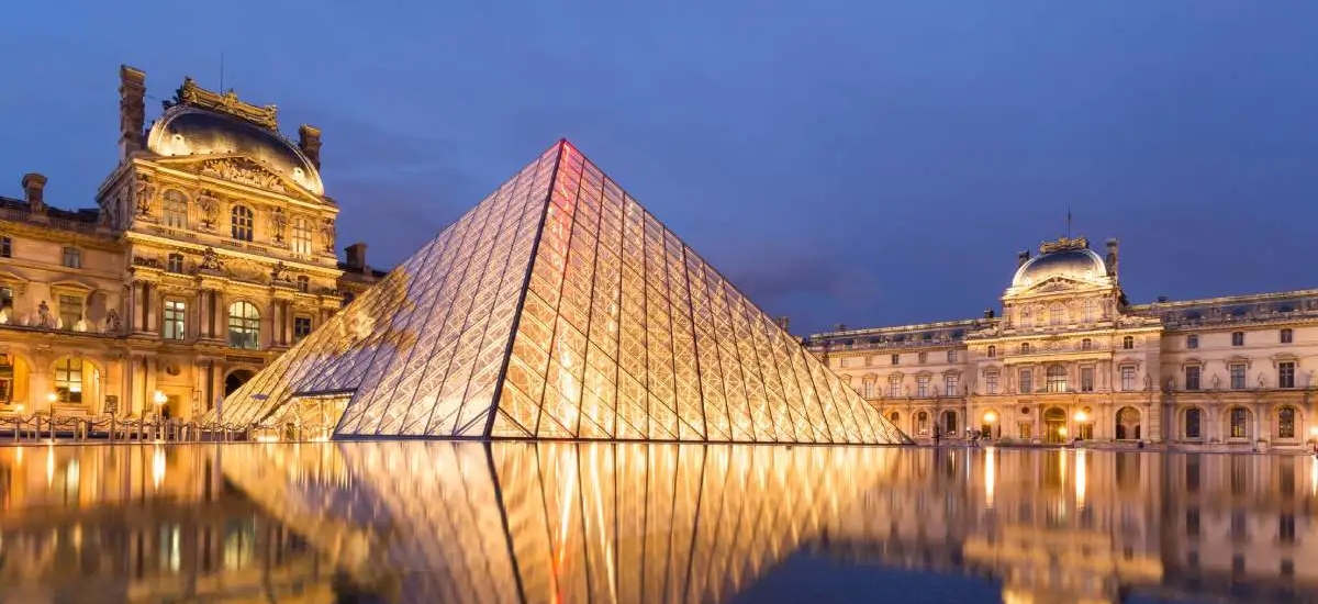 The event has transformed into a symbol of elegance and culture, playing an essential role in supporting the Louvre's cultural and conservation efforts / Photo Louvre