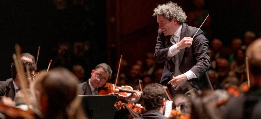 Dudamel will trade the palm trees of California for the bustling streets of New York / Photo LA Phil