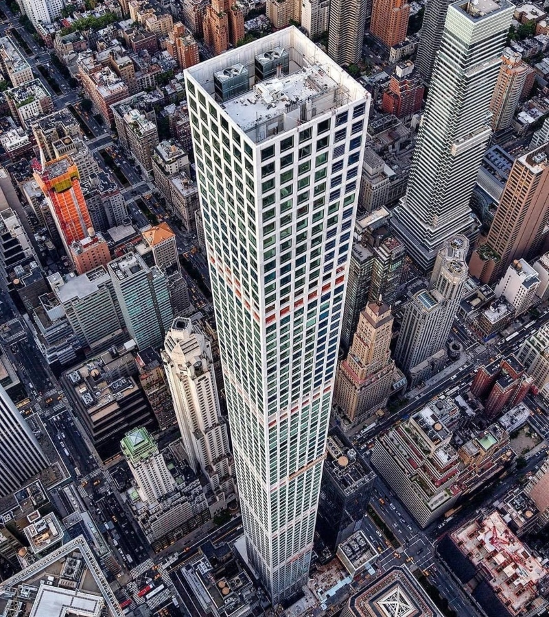 Once the tallest residential tower in the world, 432 Park Avenue remains one of the most recognizable buildings in the city / Photo 432 Park Avenue