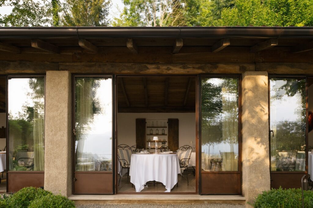 At first glance, La Darbia Hotel may seem like a simple rural settlement, but what lies within its stone walls is a masterclass in quiet luxury. / Photo La Darbia Hotel