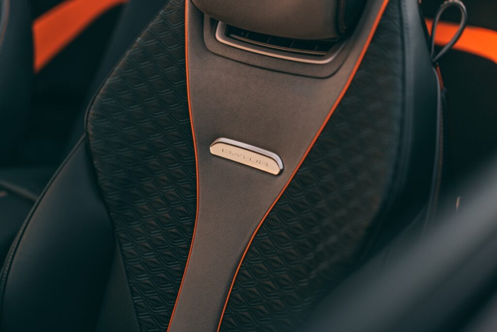 A unique fade from Gloss Mandarin to Gloss Beluga in the grille matrix adds a touch of daring sophistication. / Photo Bentley