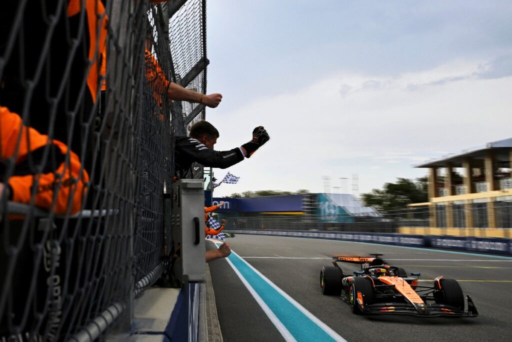 The gap between the two McLaren drivers at the checkered flag was 4.4 seconds / Photo via McLaren