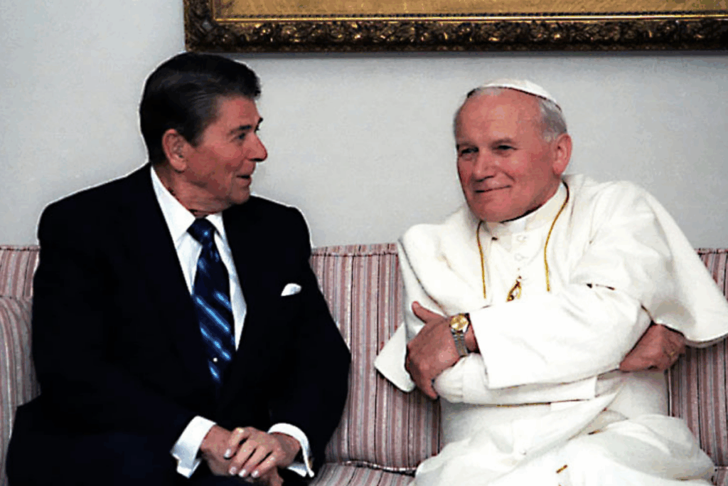 John Paul II with Ronald Reagan, wearing a sophisticated two-tone Rolex Dayjust / Photo via Rolex magazine