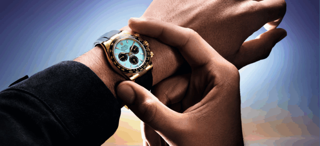Rolex Cosmograph Daytona in a stunning combination of 18 ct yellow gold, a turquoise blue lacquer dial, and a monobloc Cerachrom bezel in black ceramic / Photo Rolex