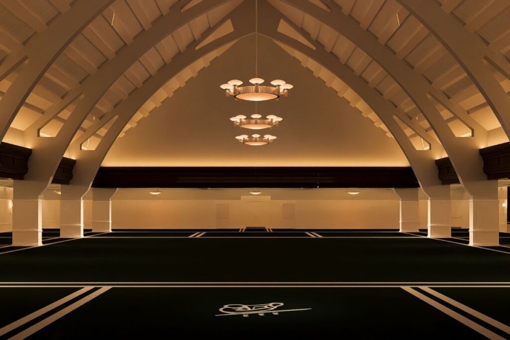 This bold undertaking will rise on the site of the former Hotel San Rafael, a historic emblem of Punta del Este’s sophistication since 1948 / Photo via Cipriani Resort