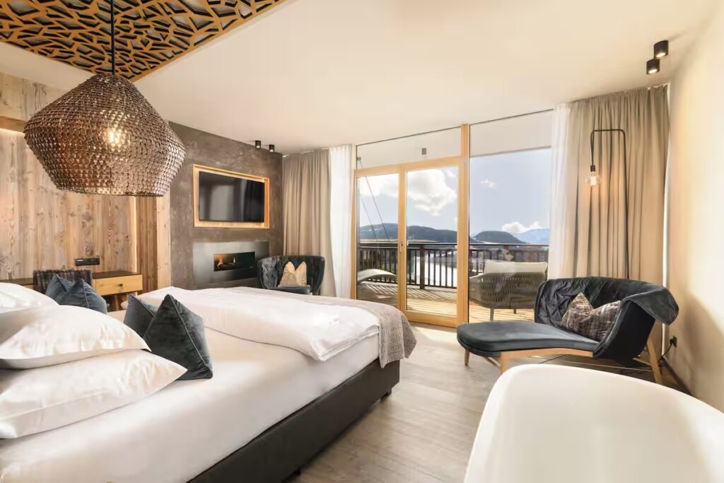 Aside from its 70 exquisite rooms, the hotel features four hidden mountain villas—each with a private pool and sauna. / Photo Mirabell Hotel