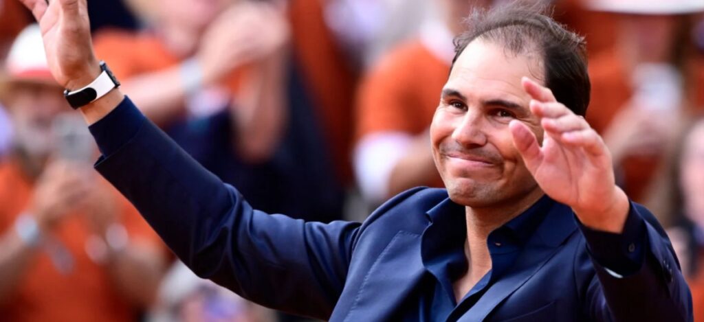 The moment marked the centerpiece of a grand Rafael Nadal tribute, a celebration that blended reverence with nostalgia. / Photo Roland Garros