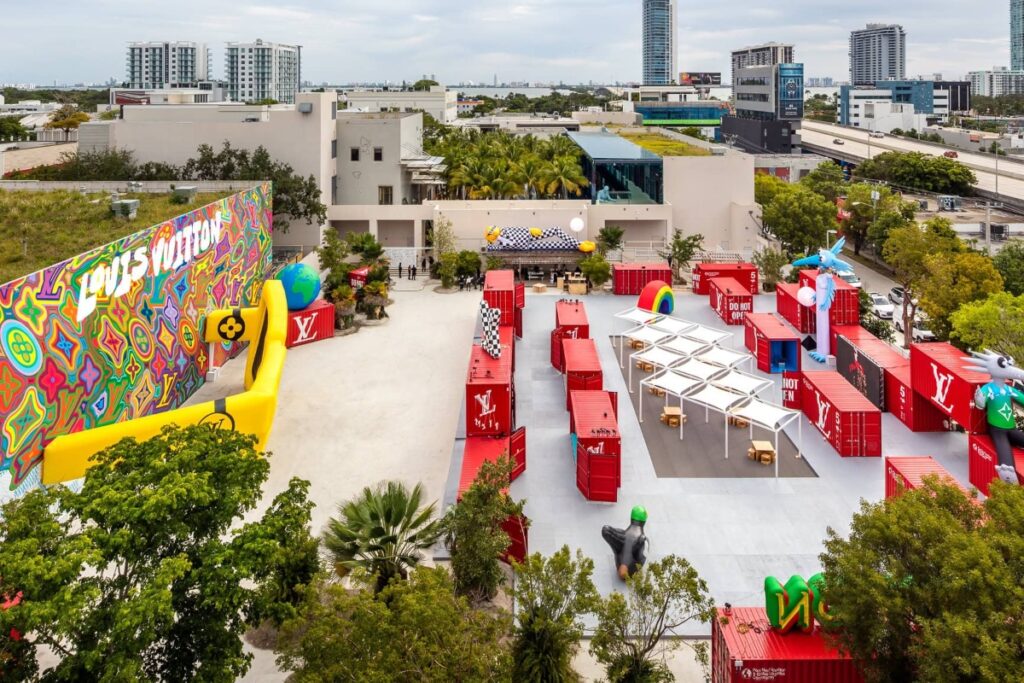 Art installations, luxury boutiques, and innovative architecture provide the perfect backdrop for a day dedicated to Dad / Photo Louis Vuitton