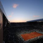 Roland Garros offers both food and retail opportunities, the on-site fare leans toward typical stadium offerings / Photo via Roland Garros
