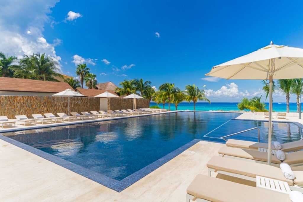Westin Cozumel Pool / Photo via Westin Cozumel