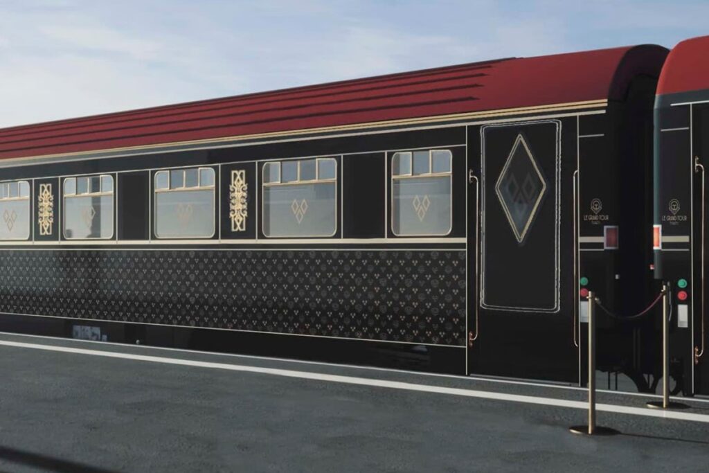 For the ultimate in gastronomic luxury, Le Grand Tour in France redefines train travel / Photo via Le Grand Tour