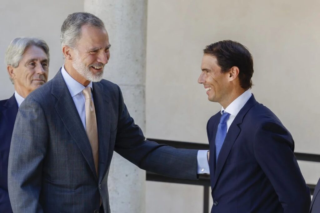 On the tenth anniversary of his reign, King Felipe VI honored several notable figures with noble titles. / Photo Cronica Balear