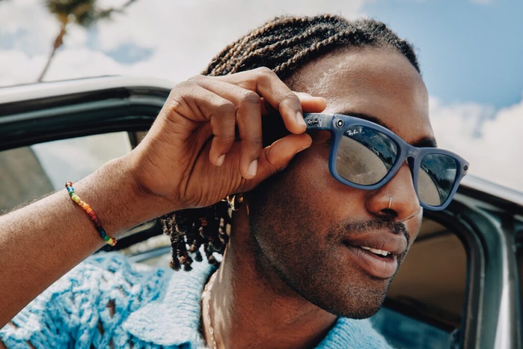 Designed with comfort and discretion in mind, the Ray-Ban Meta seamlessly fits into casual settings, social events, or your morning commute. / Photo Ray Ban