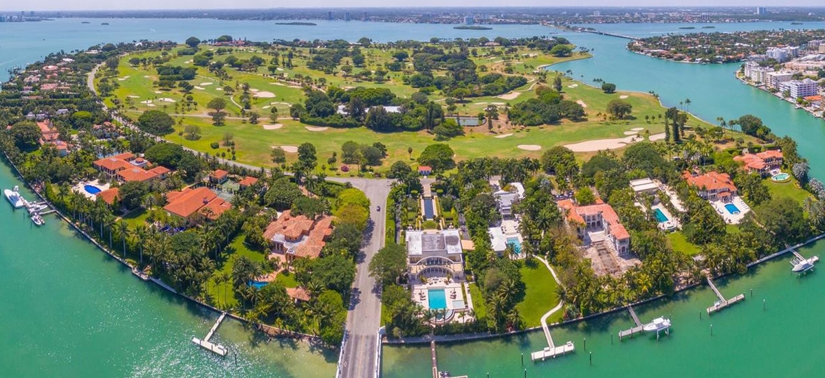 With only 32 properties and a population barely reaching double digits, this private island is more than just a residential area — it's a sanctuary of opulence and discretion. / Photo Indian Creek