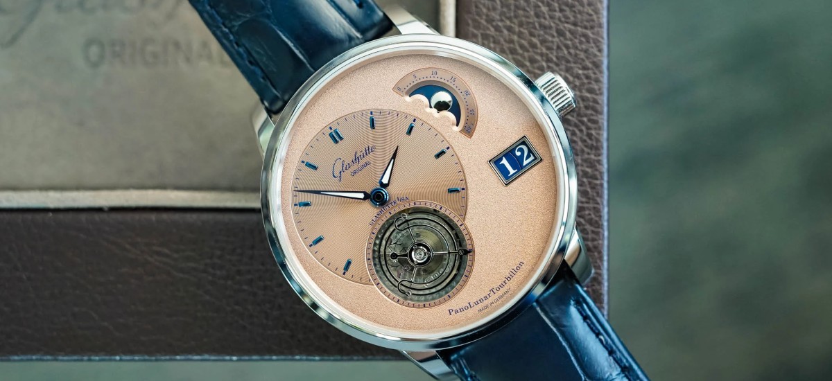 The deep salmon tone is achieved through specialized galvanic treatment on a finely grained surface / Photo via Glashütte