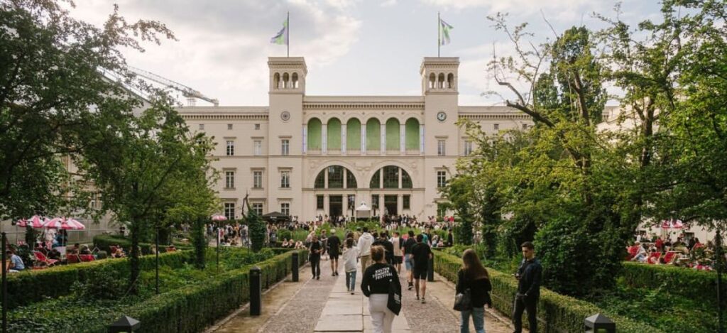 contemporary art capitals