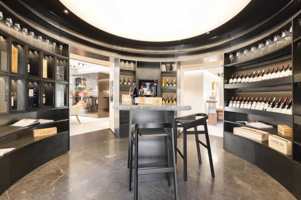 New outposts in global hotspots are bringing the same concept to discerning shoppers worldwide / Photo Sotheby's