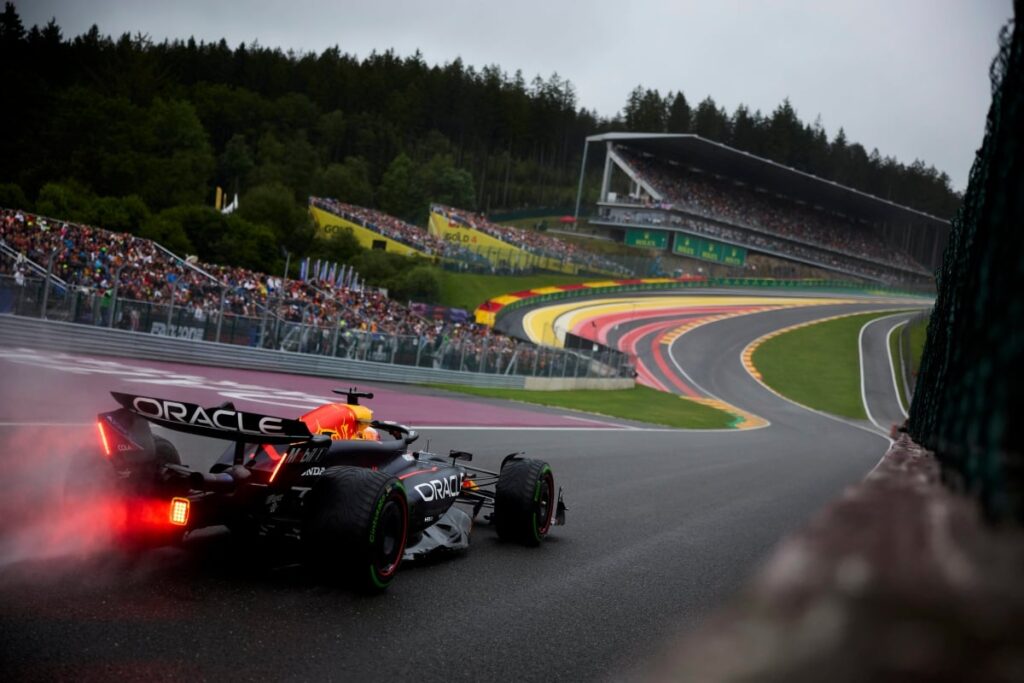 With Norris leading, Piastri close behind, Verstappen fighting internal team struggles, and Hamilton tapping into his Spa mastery, the Belgium GP 2025 promises drama, excitement, and possibly, a surprising winner / Photo F1