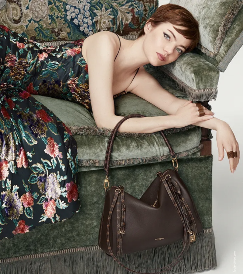 Models became stylish jet-setters, gracefully walking with Express bags in hand—each one suited for an adventure. / Photo Louis Vuitton