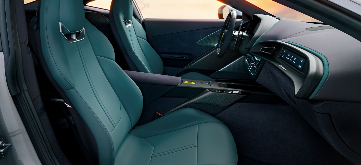 A sculpted, aerodynamic body defines the Ferrari Amalfi. Its clean lines and aggressive stance blend elegance with muscular dynamism. / Photo Ferrari