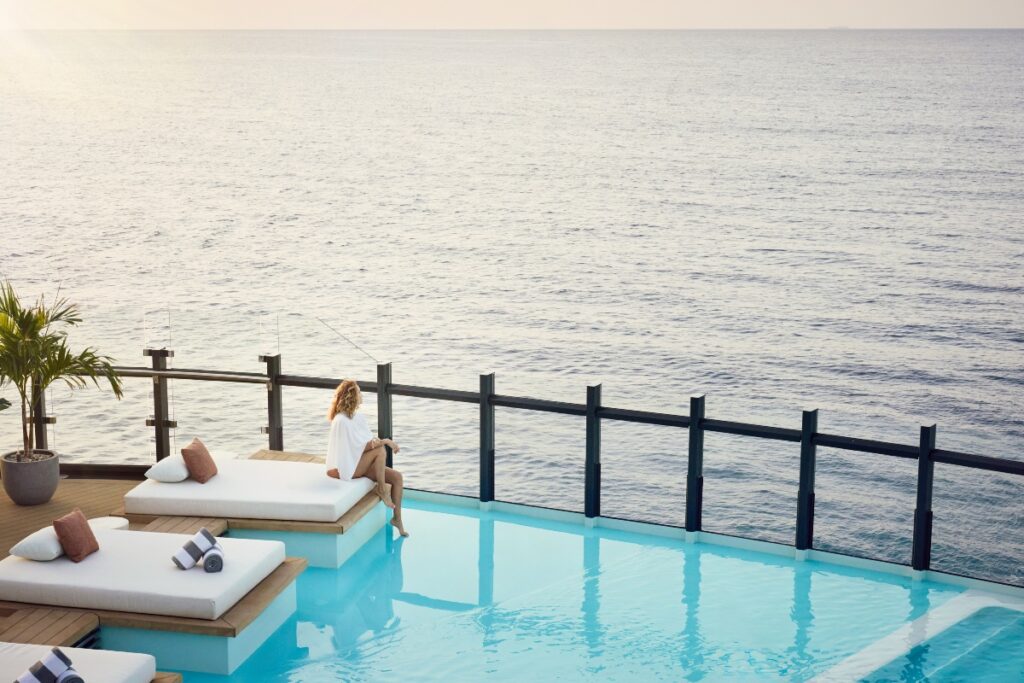 Guests will enjoy unparalleled accommodations in the Owner’s Suite, where indoor-outdoor living merges with sweeping panoramic views. / Photo Ritz-Carlton