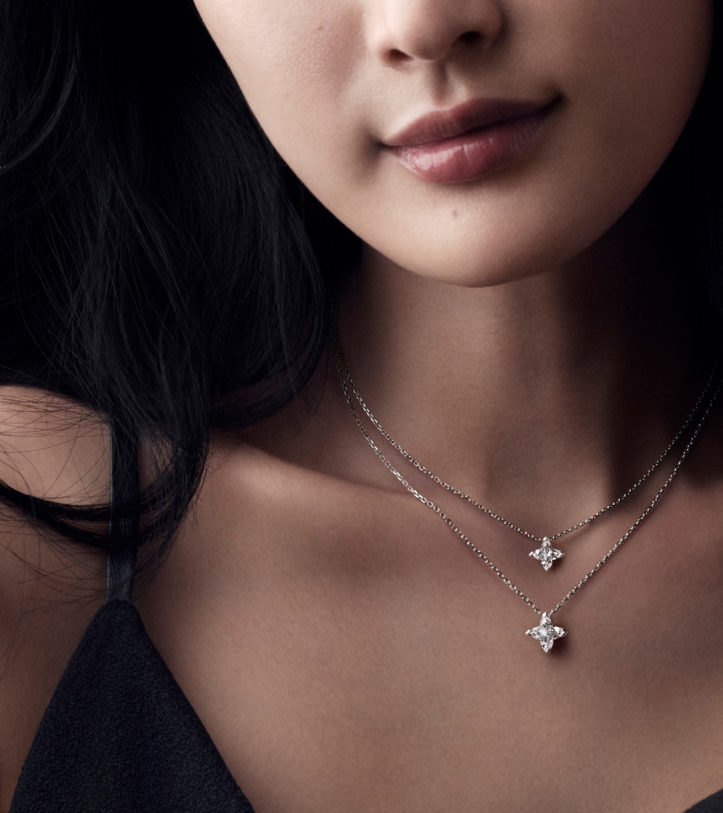 Pieces are offered in platinum, rose gold, and pavé diamond finishes. / Photo via Louis Vuitton (LV)