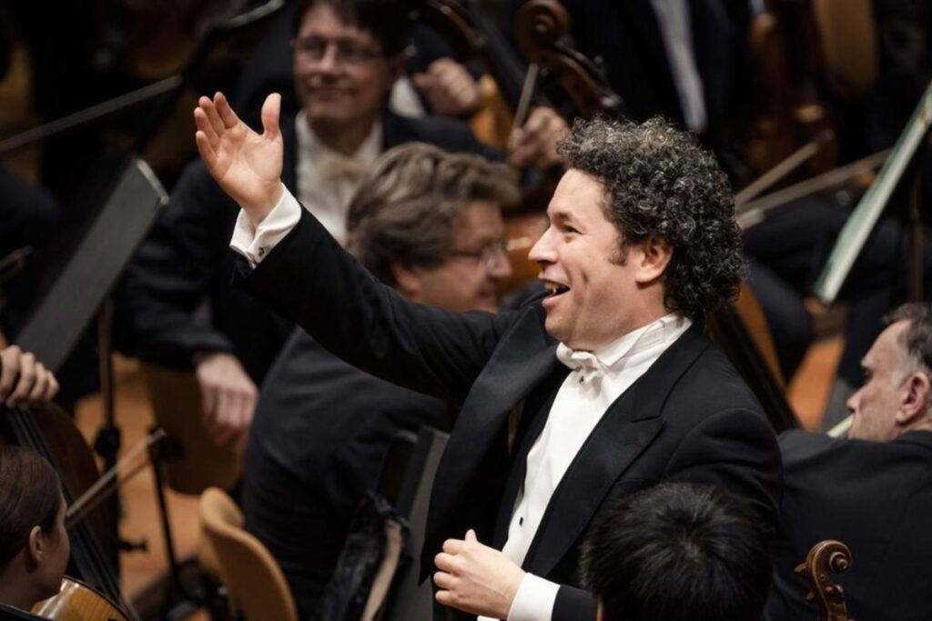 For these two special performances, tenor Juan Diego Flórez and soprano Nadine Sierra lead an exceptional cast Photo Gustavo Dudamel