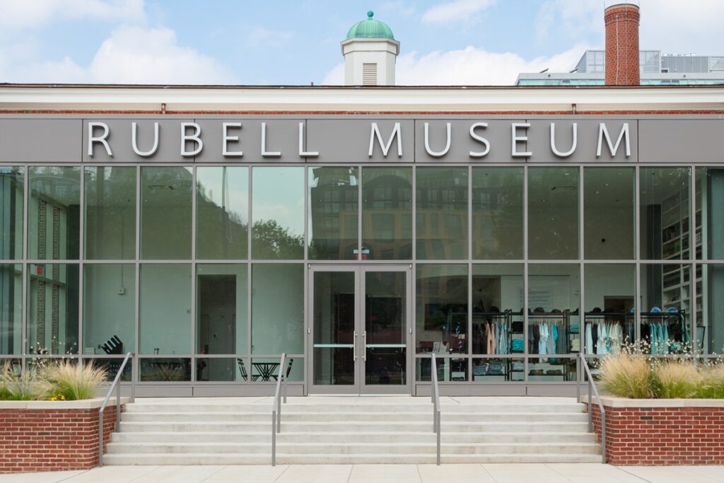 Art lovers will want to wander through the Rubell Collection, a museum that has redefined Miami’s contemporary art scene / Photo via Rubell Museum