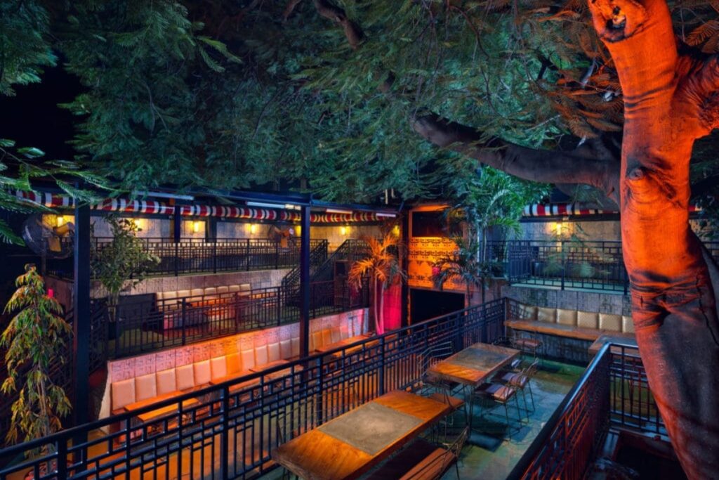 Inspired by Tulum’s spirit, this hotspot blends Mediterranean flair with Mexican zest, creating unforgettable meals paired with electrifying entertainment / Photo via Mayami Mexicantina