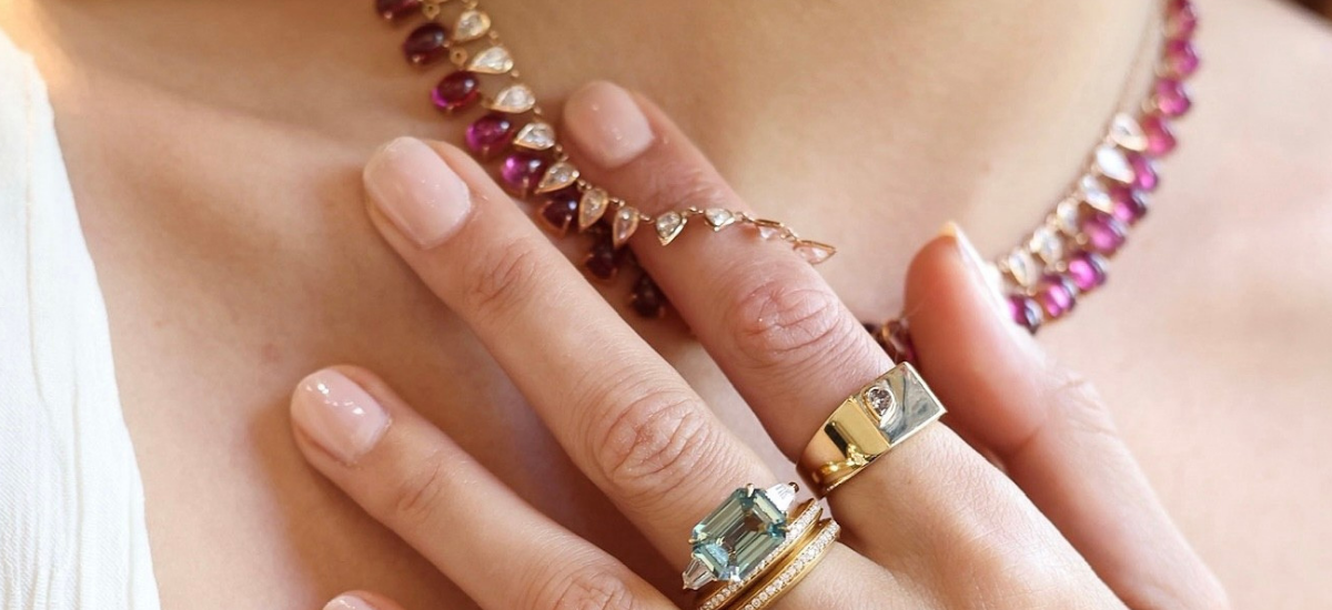 Material Good collections (1)