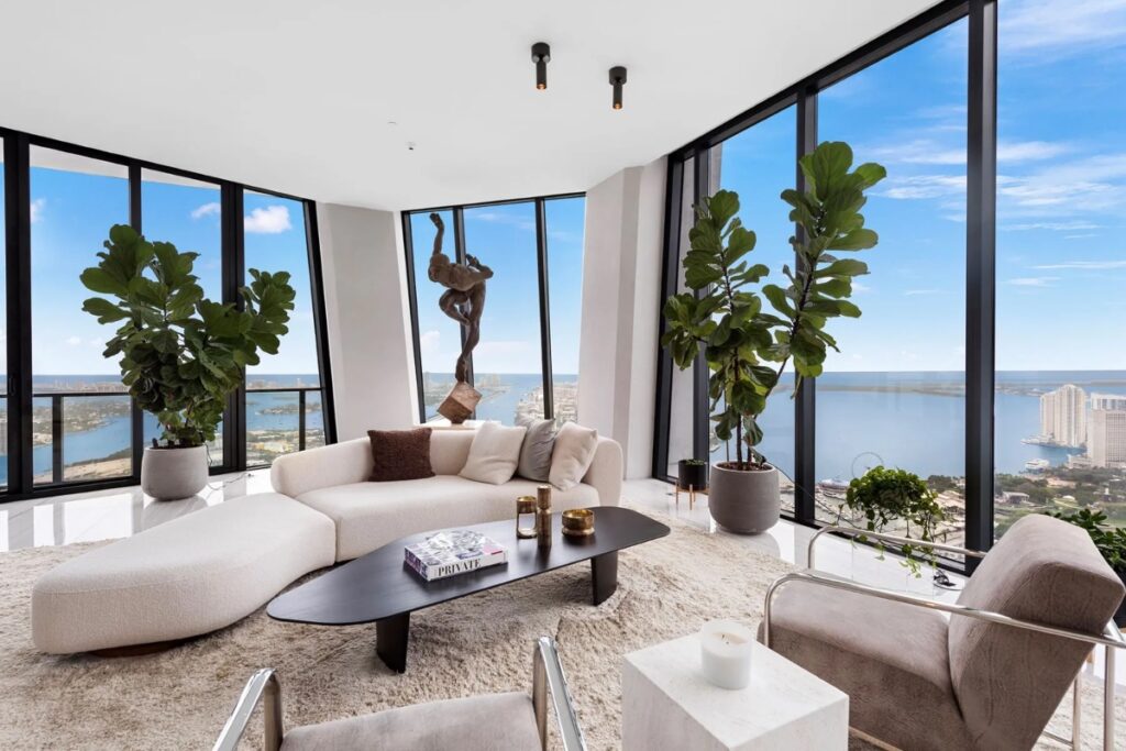 Miami sits firmly at the top of the list, with inventory levels translating to a 9.7-month supply. This figure underscores a market where properties are taking longer to sell / Photo Sothebys