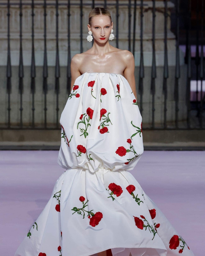 Wes Gordon, creative director of Carolina Herrera, shattered expectations / Photo via Carolina Herrera