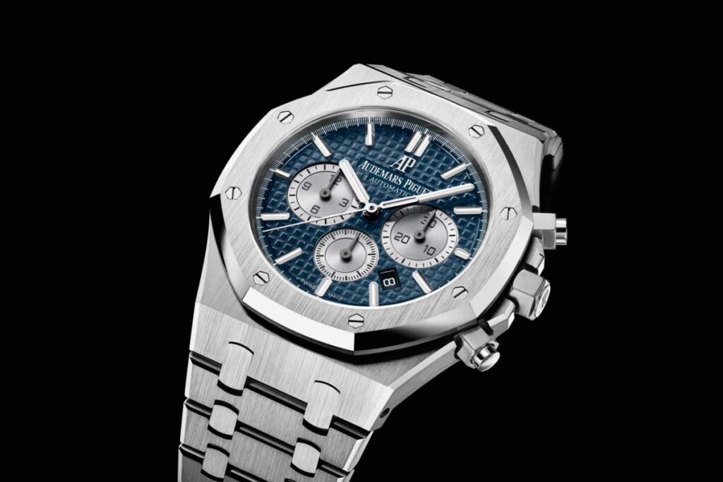 Taking inspiration from the innovations of the RD#3, Audemars Piguet has also reworked the flying tourbillon / Photo via Audemars Piguet