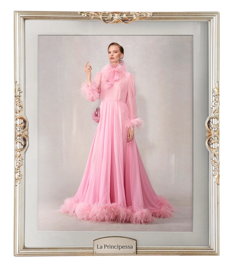 Instead of a traditional runway debut, Gucci unveiled a photographic narrative. Shot by Catherine Opie, the collection was presented as an unconventional family album / Photo Gucci