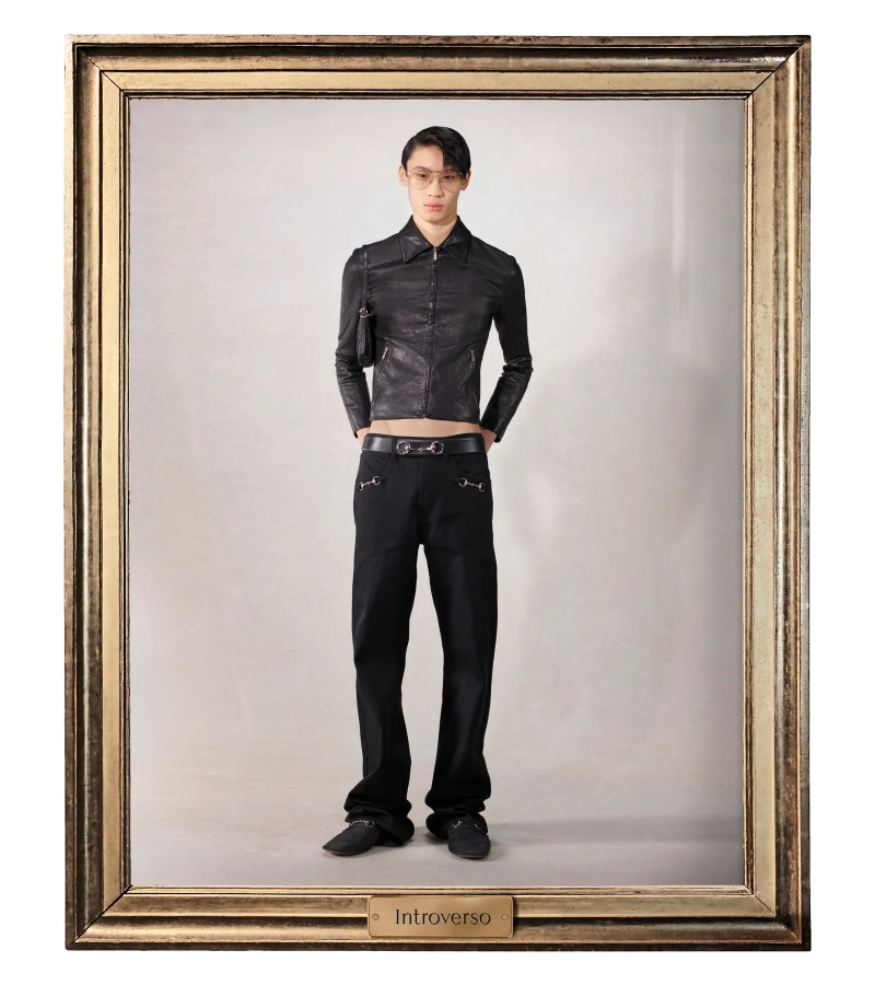 In this collection, the storytelling extends beyond archival nods and retro glamor. It blends irony with sexiness, instinct with intellect, spectacle with intimacy. / Photo Gucci