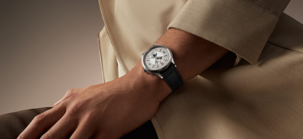 The Jaeger-LeCoultre Master Control Calendar, dressed in two shades of grey, reinterprets the celebrated sector dials of the mid-20th century / Photo Jaeger-LeCoultre