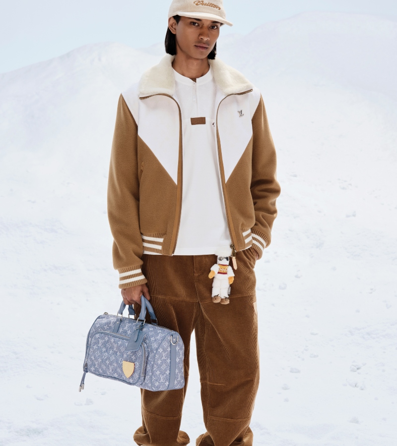 The mink bomber jacket, for instance, reinterprets the concept of warmth through elegance, while the shearling trucker jacket introduces a contemporary twist on mountain tradition / Photo Louis Vuitton