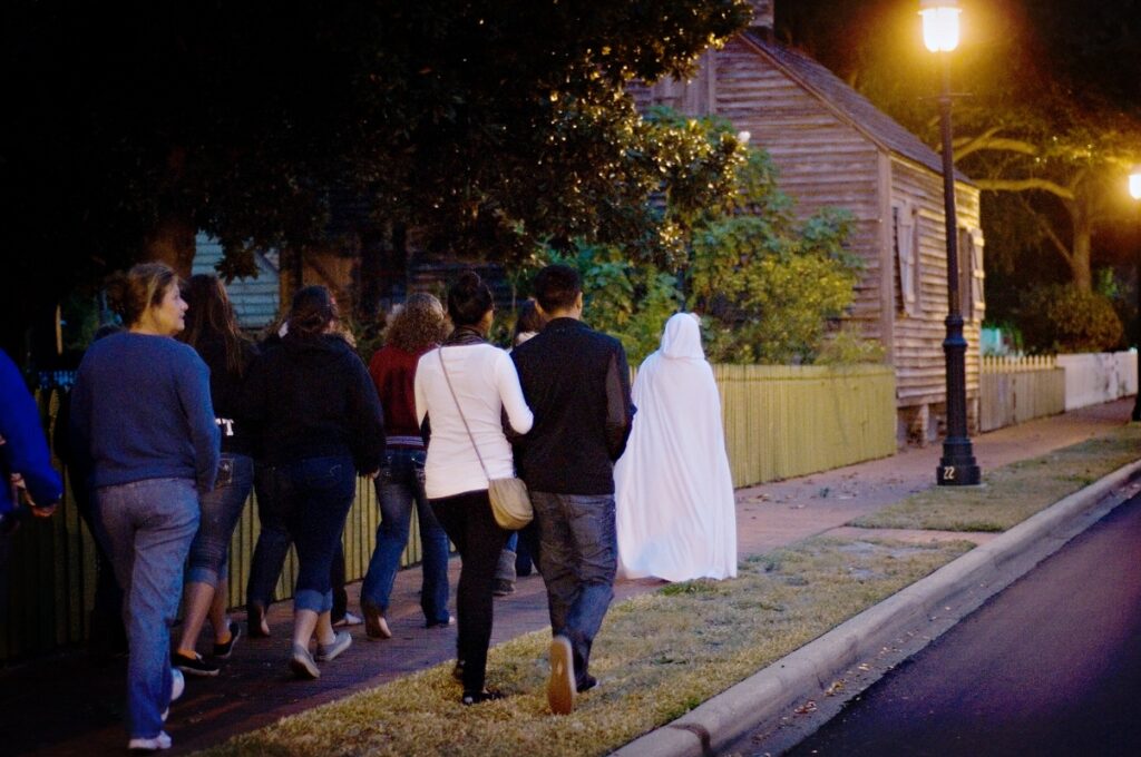 The Miami Haunts Walking Tour takes brave participants through the city’s oldest streets and historic buildings, uncovering stories of restless spirits, tragic deaths, and haunted landmarks/ Photo Via University of West Florida