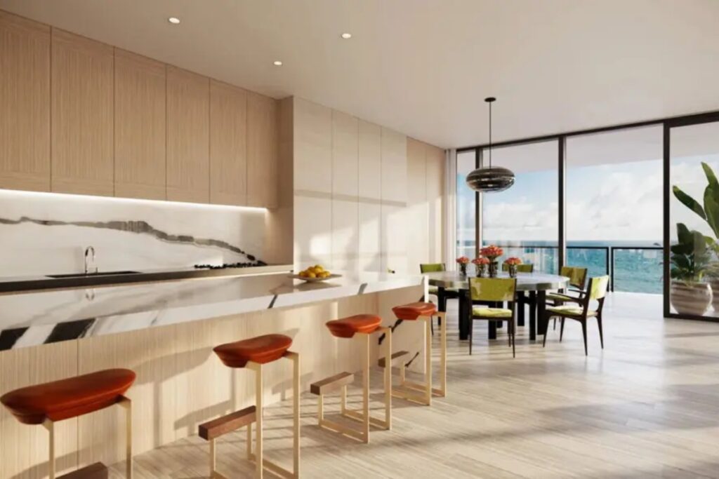 The Raleigh is situated in the heart of Miami Beach’s famous Art Deco district, close to iconic landmarks, beaches, and cultural venues. / Photo via The Raleigh, A Rosewood Hotel & Residences Amenities