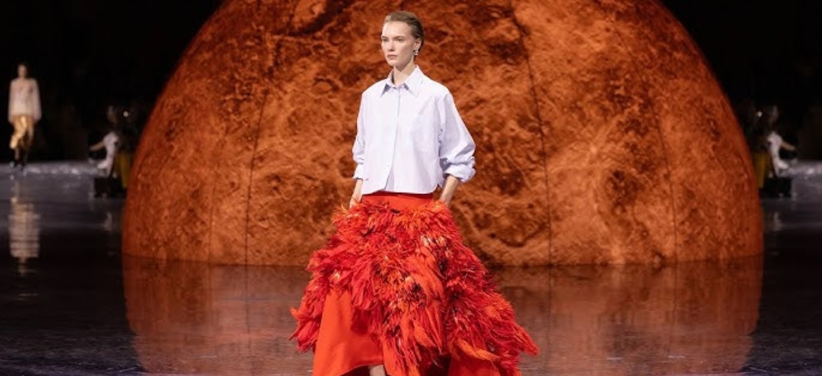 The collection is built around celestial imagery—“The Sky, The Moon, And The Stars”—and aims to explore universality, renewal, and inspiration drawn from cosmic motifs. / Photo via Chanel