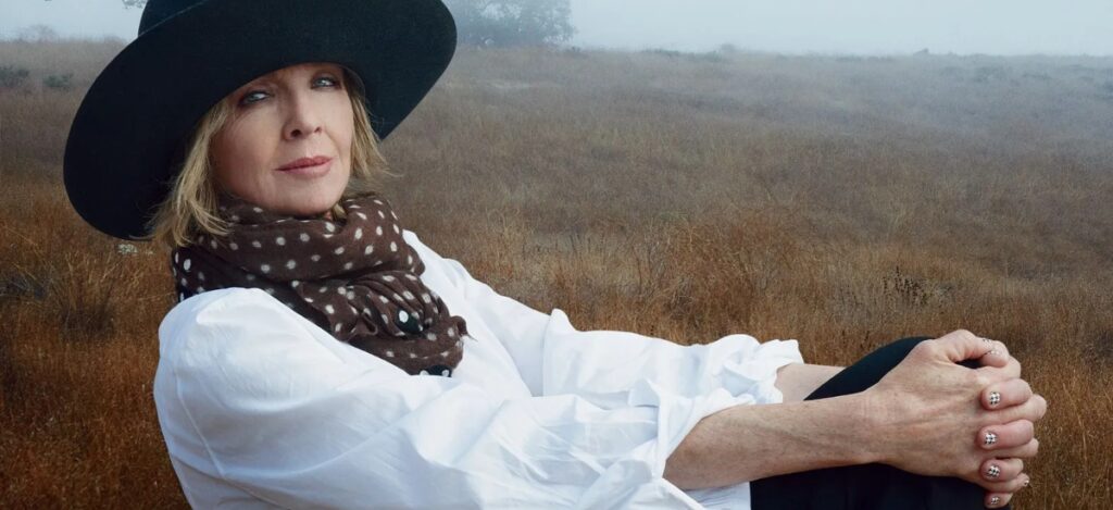 Diane Keaton's death, last October 11th, marked the end of a cinematic era, yet her influence on fashion remains vividly alive / Photo Diane Keaton