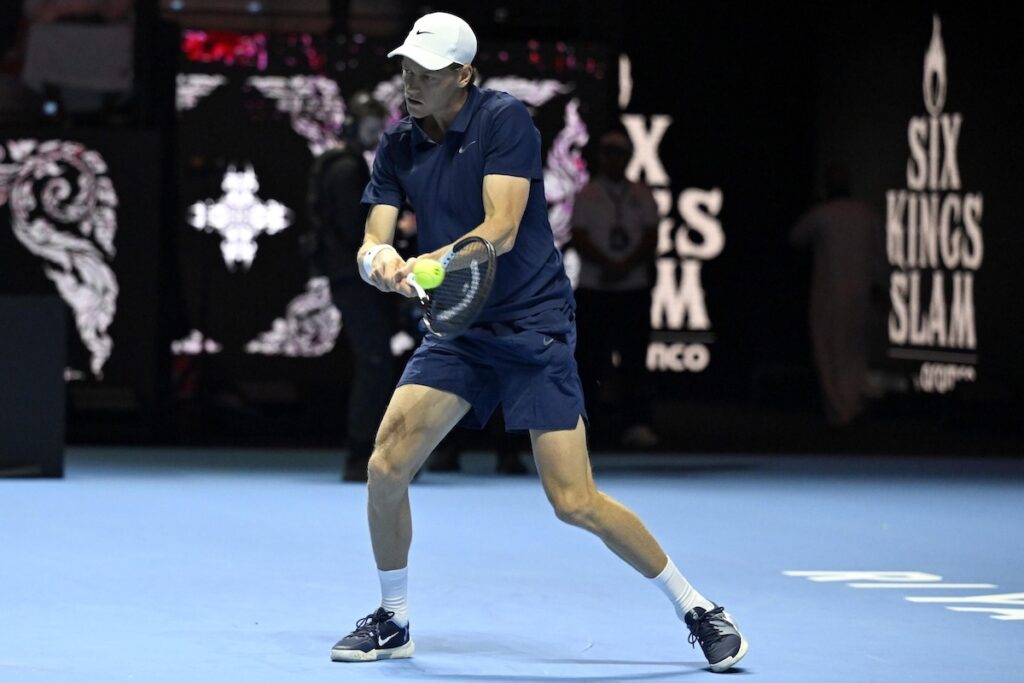 By lifting the Six Kings Slam trophy once again, he secured the largest single prize purse ever awarded in the sport: an astonishing six million dollars / Photo via Netflix